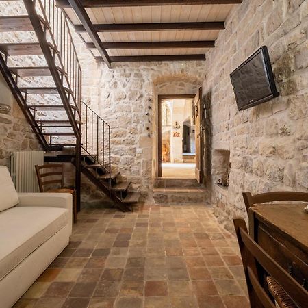 Case-Grotte Degli Avi, Esperienza Abitativa In Grotta Modica Bagian luar foto