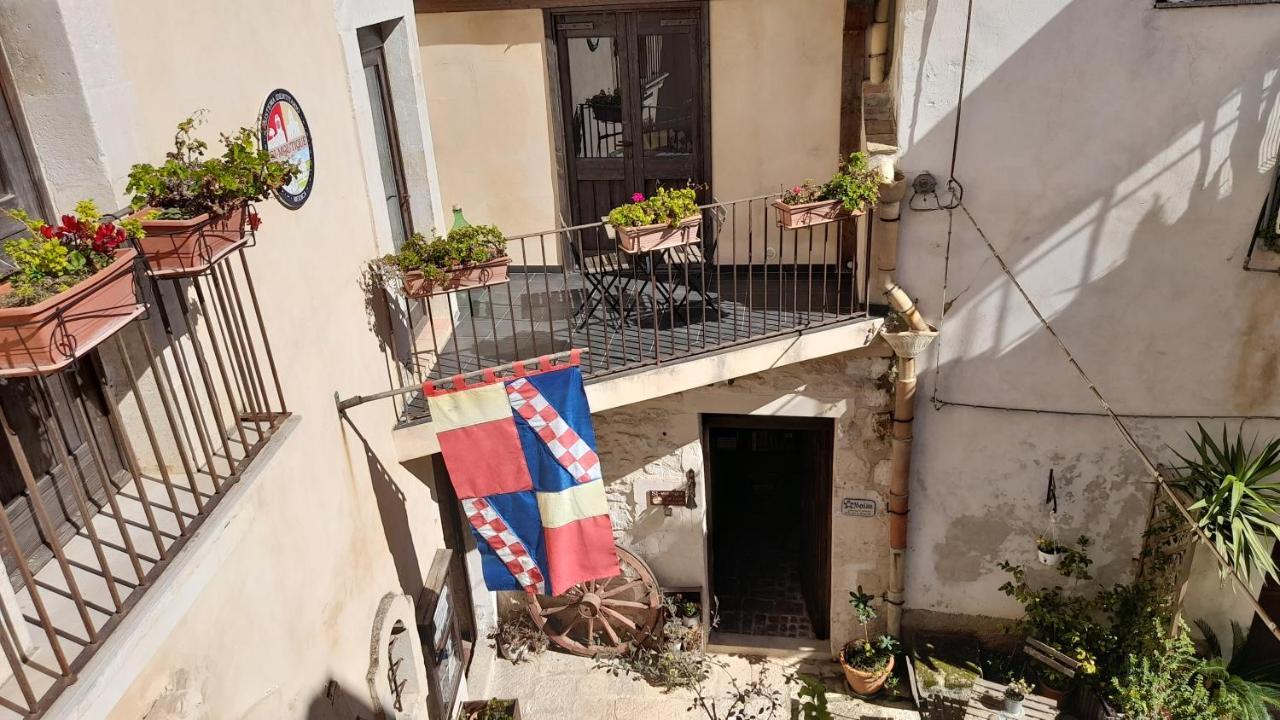 Case-Grotte Degli Avi, Esperienza Abitativa In Grotta Modica Bagian luar foto