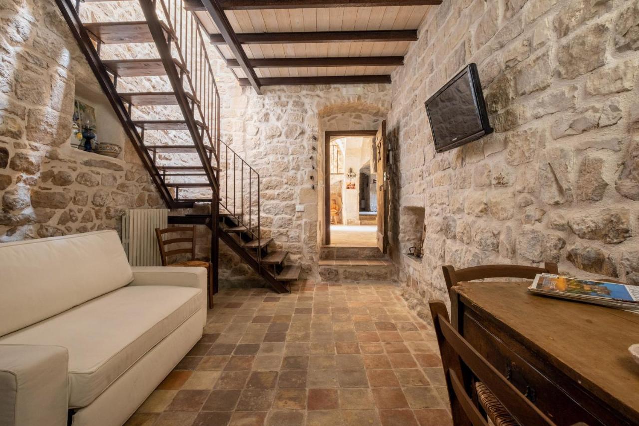 Case-Grotte Degli Avi, Esperienza Abitativa In Grotta Modica Bagian luar foto