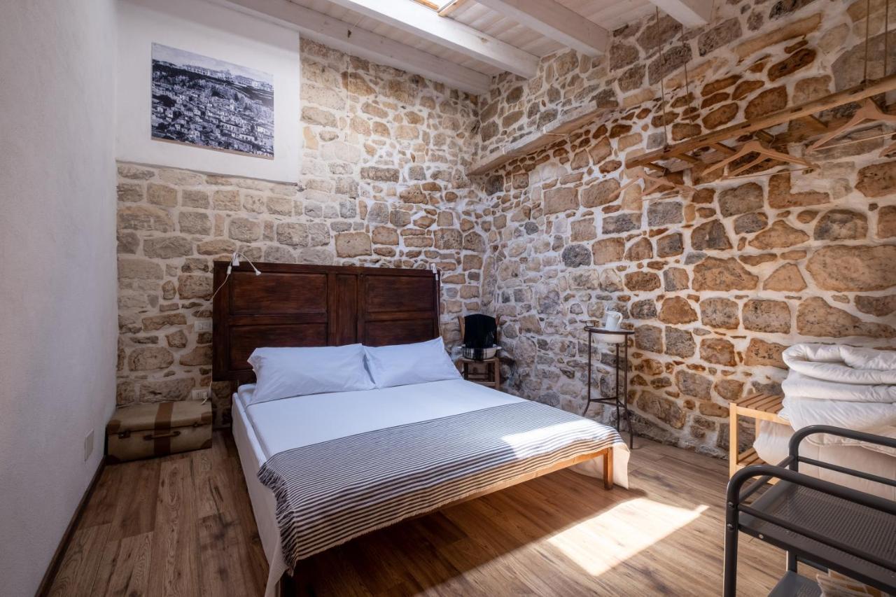 Case-Grotte Degli Avi, Esperienza Abitativa In Grotta Modica Bagian luar foto