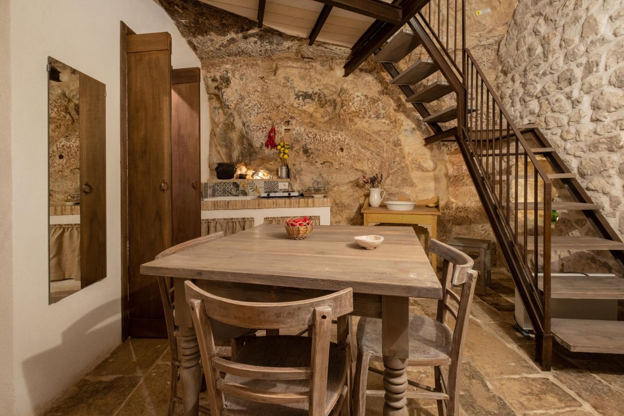 Case-Grotte Degli Avi, Esperienza Abitativa In Grotta Modica Bagian luar foto
