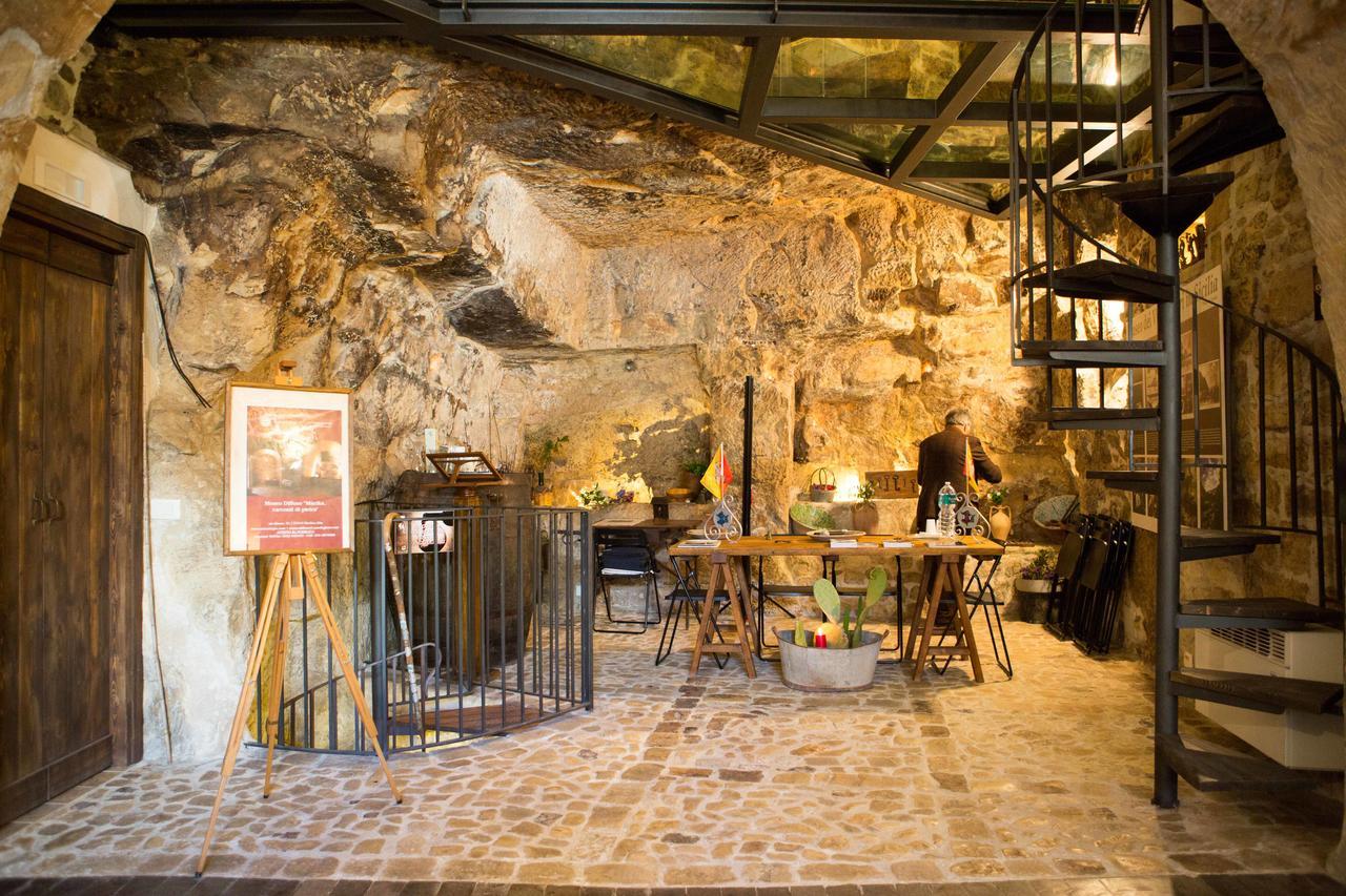 Case-Grotte Degli Avi, Esperienza Abitativa In Grotta Modica Bagian luar foto