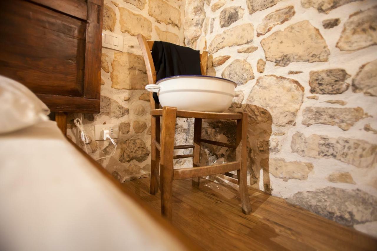 Case-Grotte Degli Avi, Esperienza Abitativa In Grotta Modica Bagian luar foto
