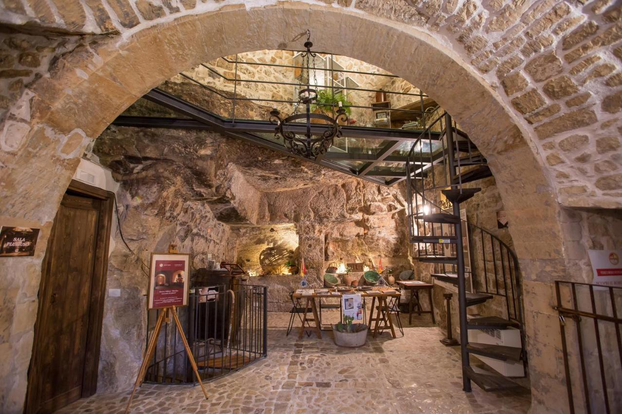 Case-Grotte Degli Avi, Esperienza Abitativa In Grotta Modica Bagian luar foto