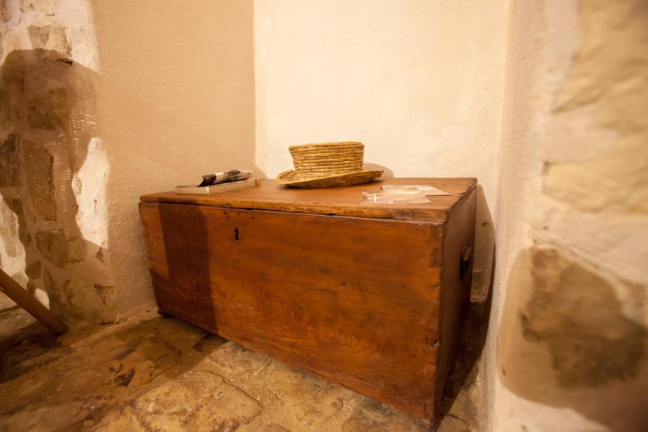 Case-Grotte Degli Avi, Esperienza Abitativa In Grotta Modica Bagian luar foto